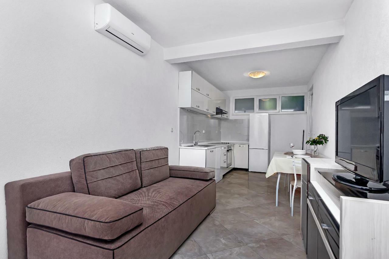 Apartmani Nikola Zastrazisce ภายนอก รูปภาพ